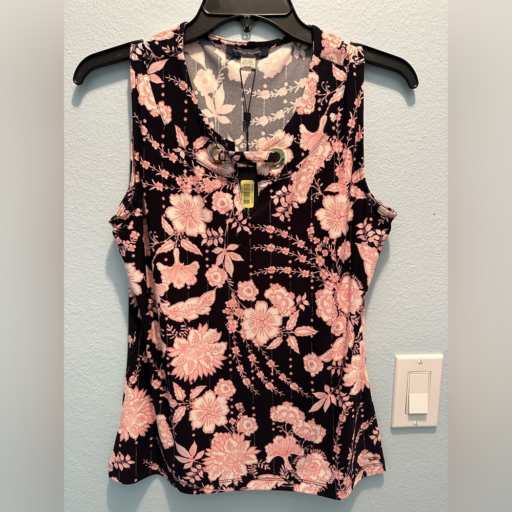 Tommy Hilfiger, Size Small, Sleeveless Blouse